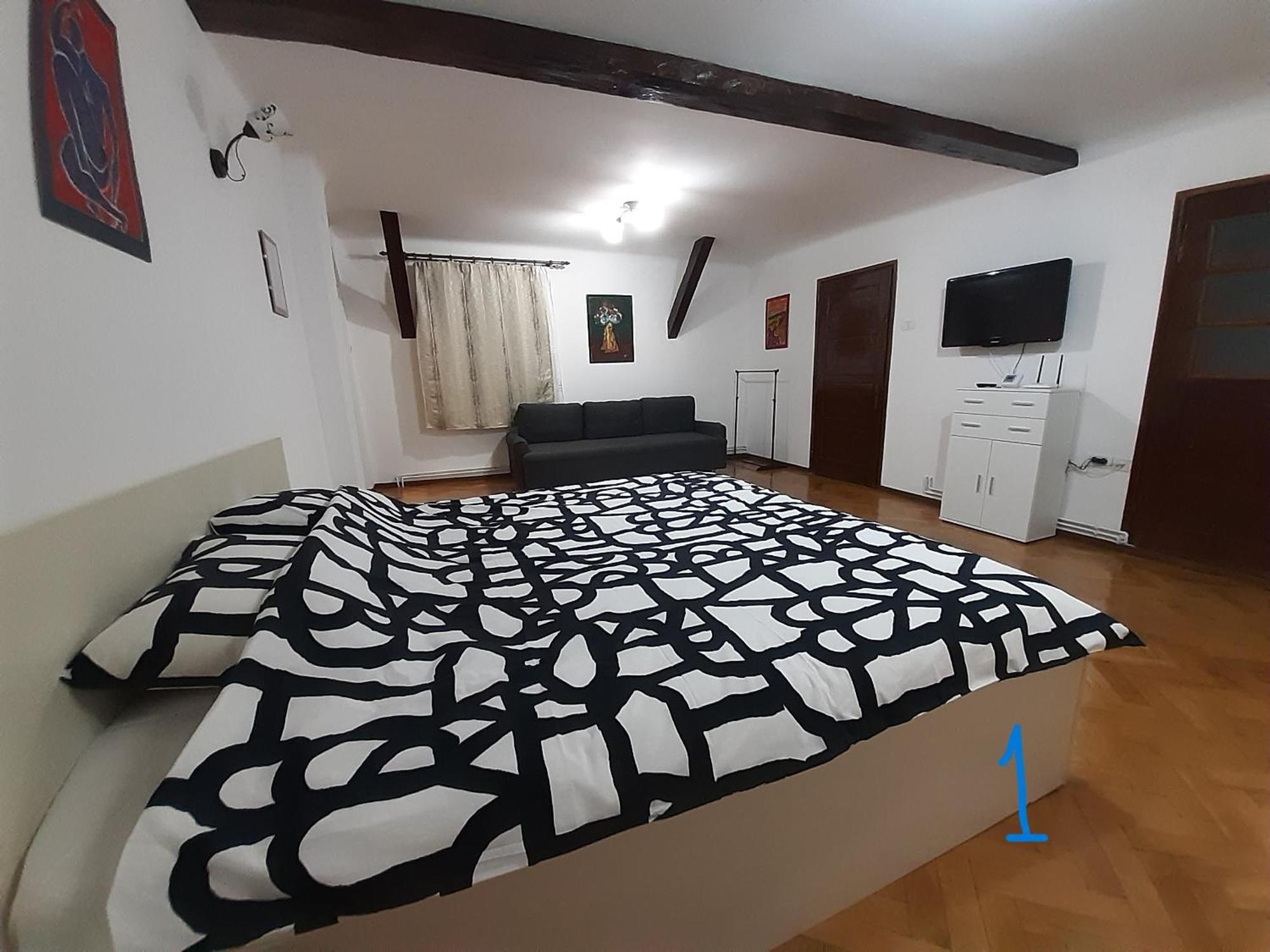 Old Town Studio Brasov Bagian luar foto