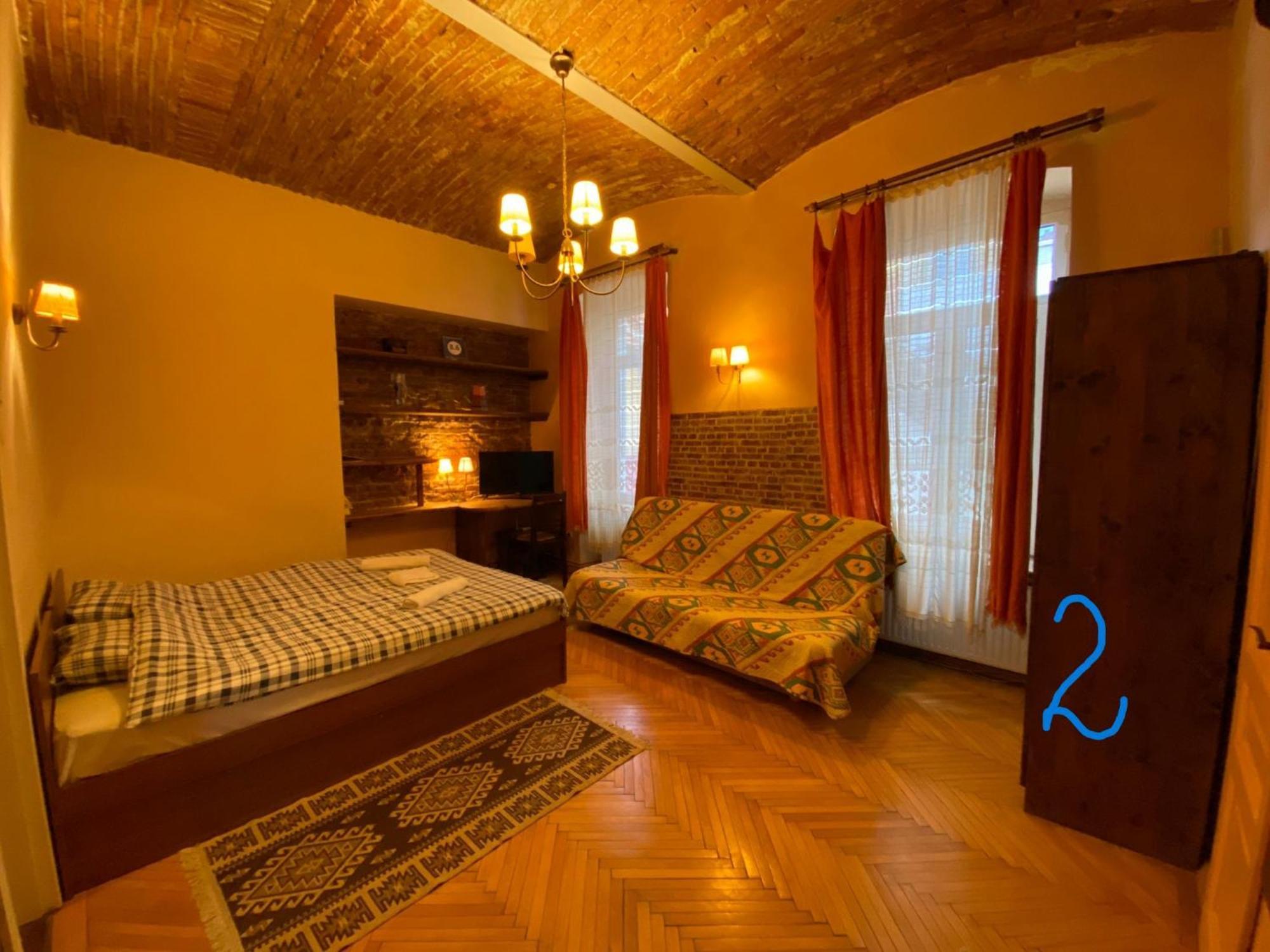 Old Town Studio Brasov Bagian luar foto