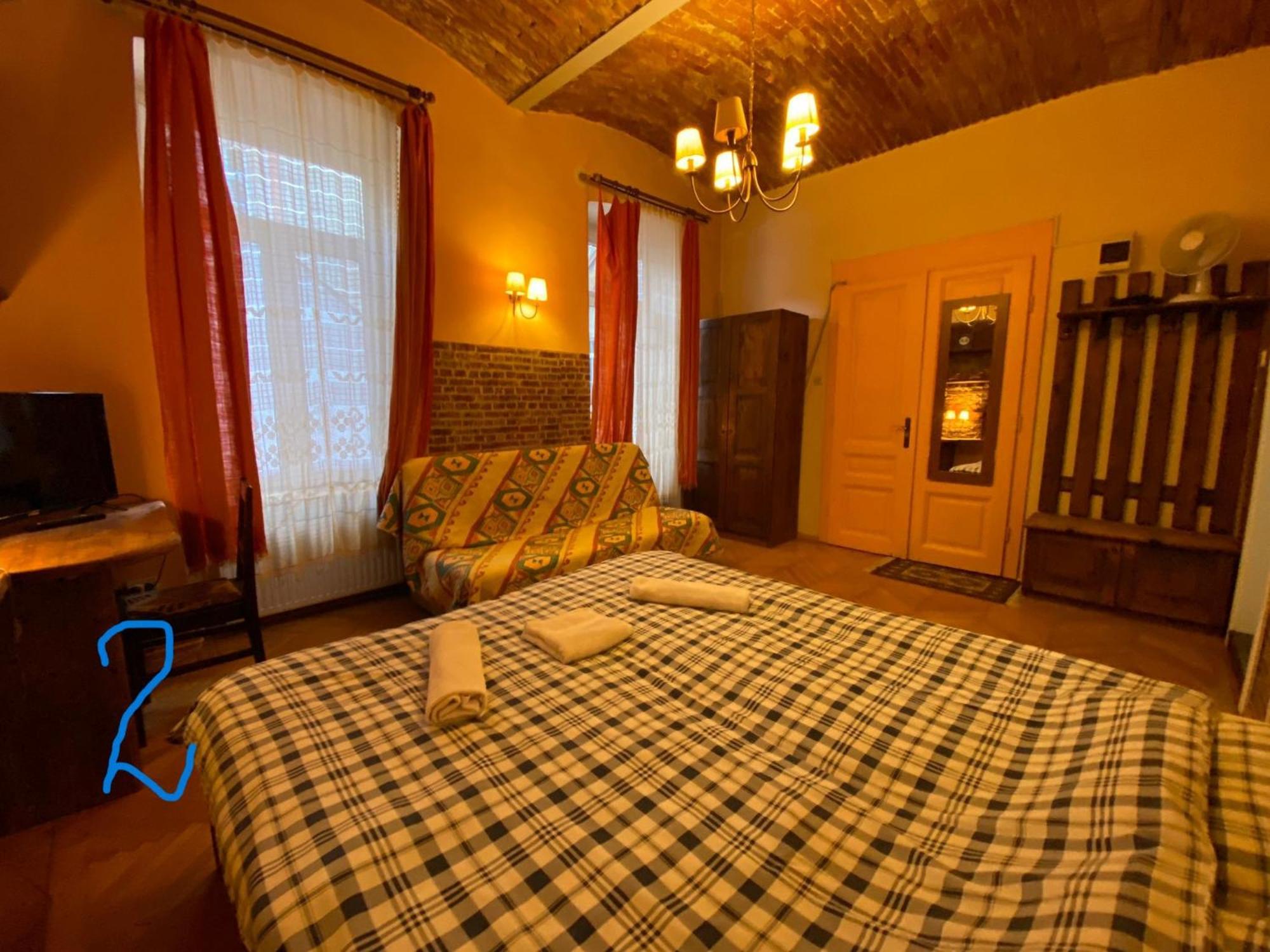 Old Town Studio Brasov Bagian luar foto